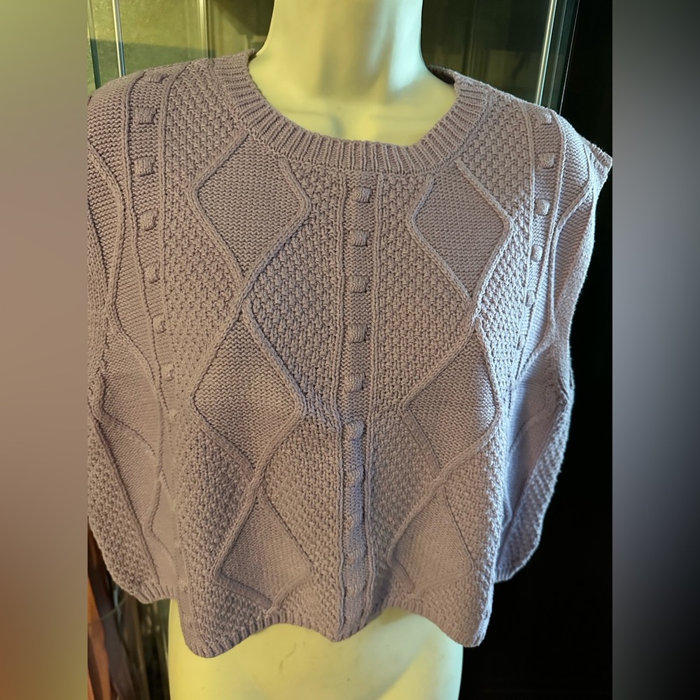 3/$15 A.N.A Womens Cable Knit Crew Neck Sweater cropped top pullover size M